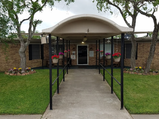 Whispering Oaks Rehab & Nursing