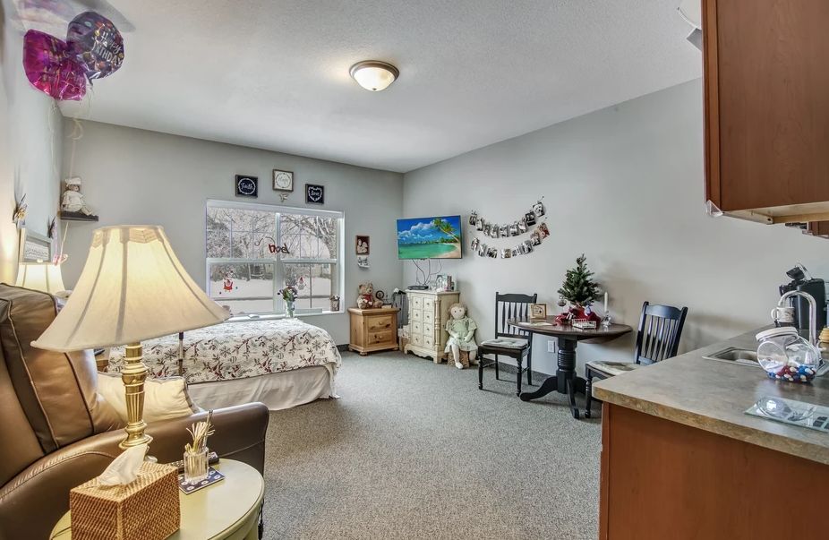 Suite Living Senior Care - Vadnais Heights