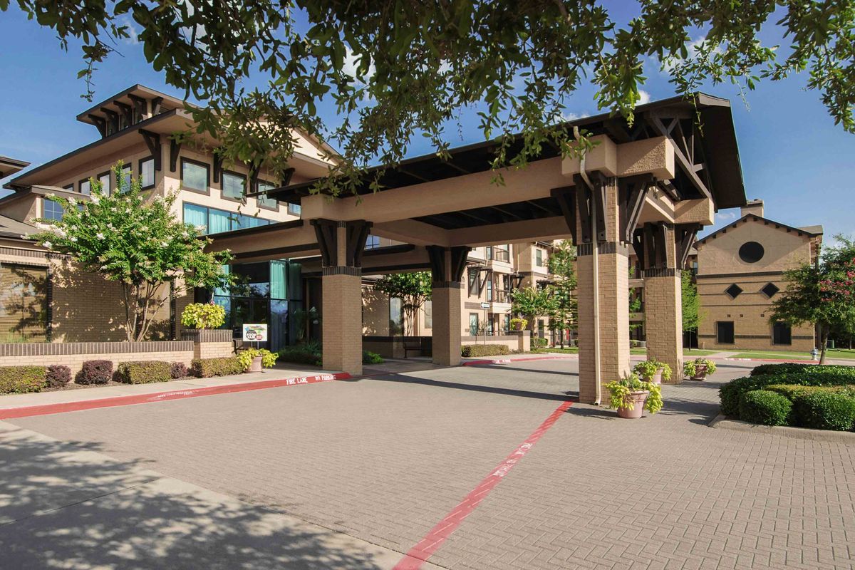 Holiday Parkview In Allen