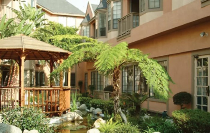 Royal Vista Care Center