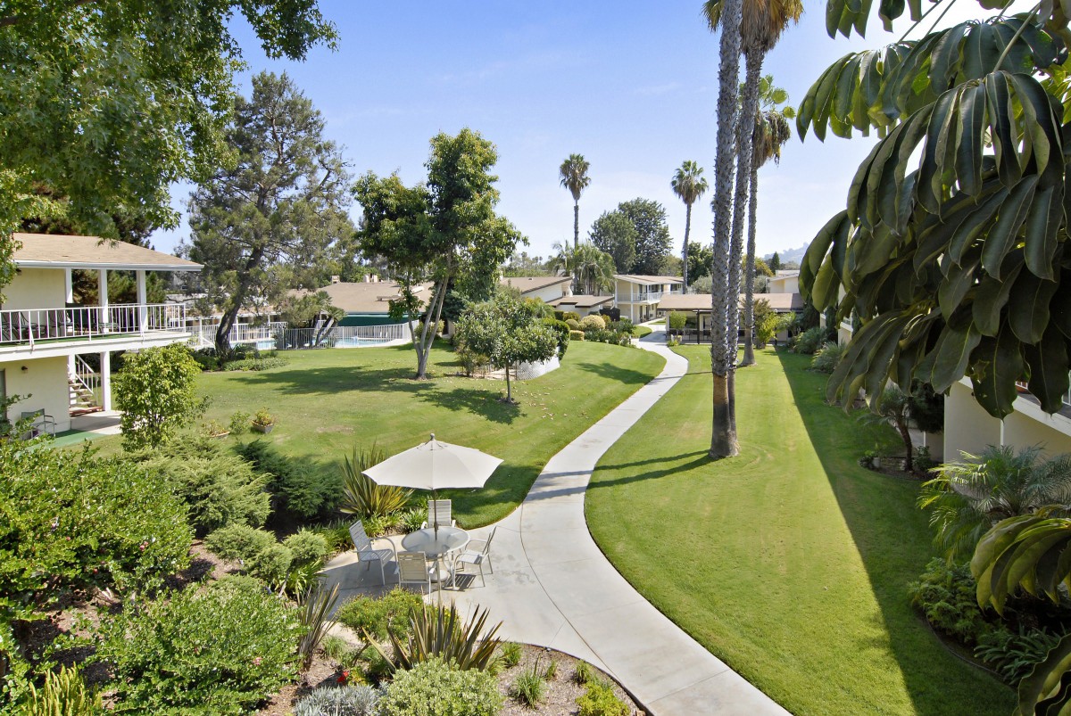 Grossmont Gardens