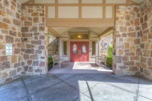 Country Club At Woodland Hills
