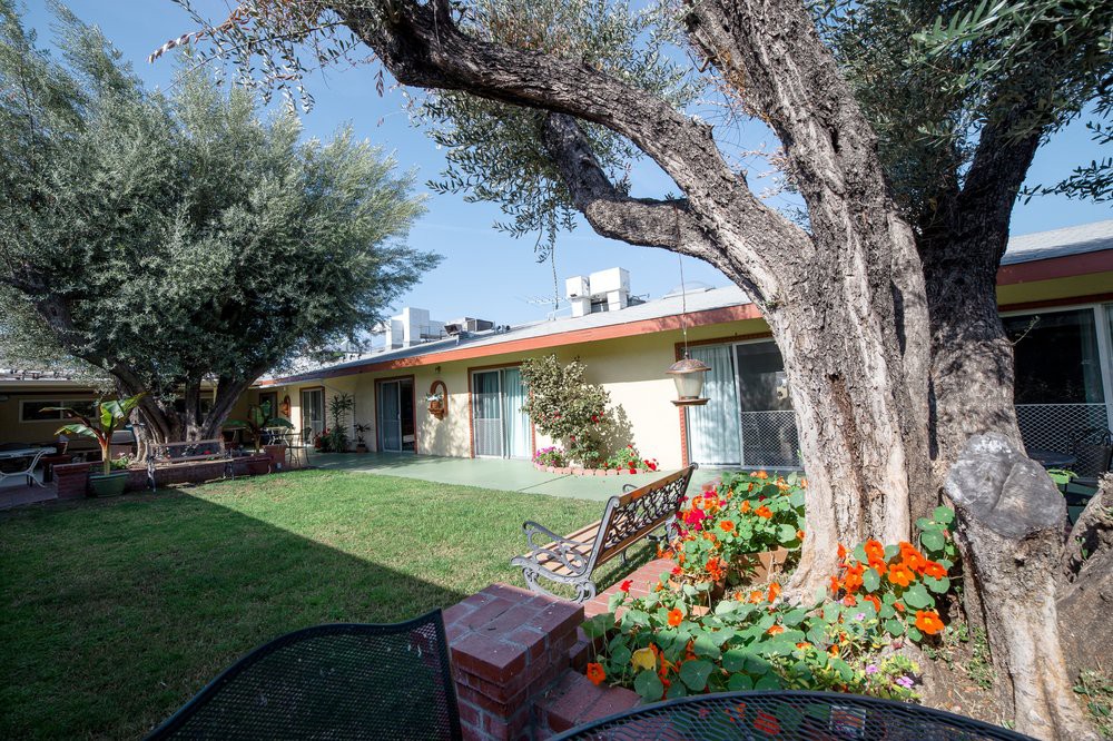 Pico Rivera Healthcare Center