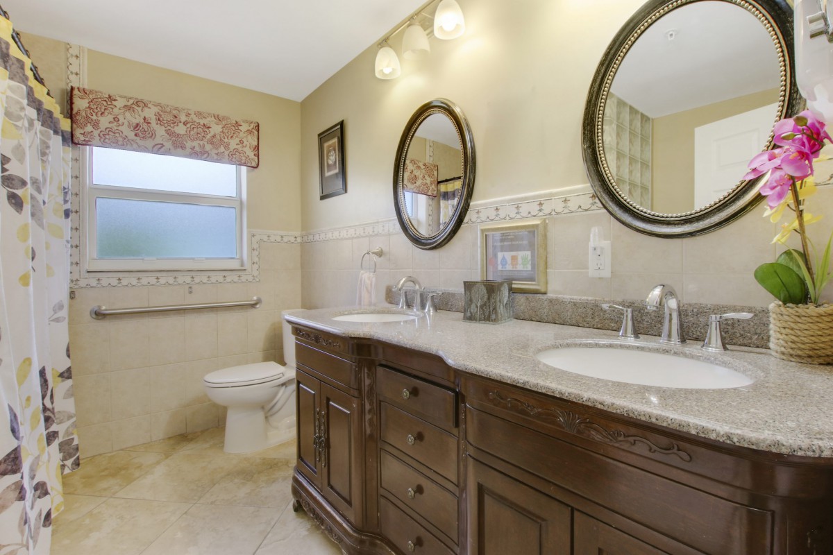 Hibiscus Palace Assisted Living Facility