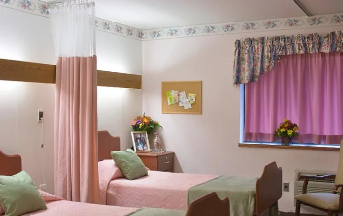 Complete Care at La Plata