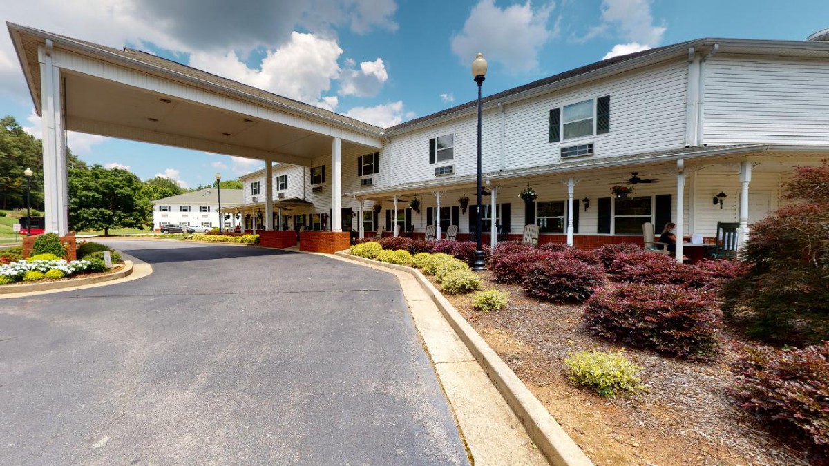 Jackson Oaks Senior Living