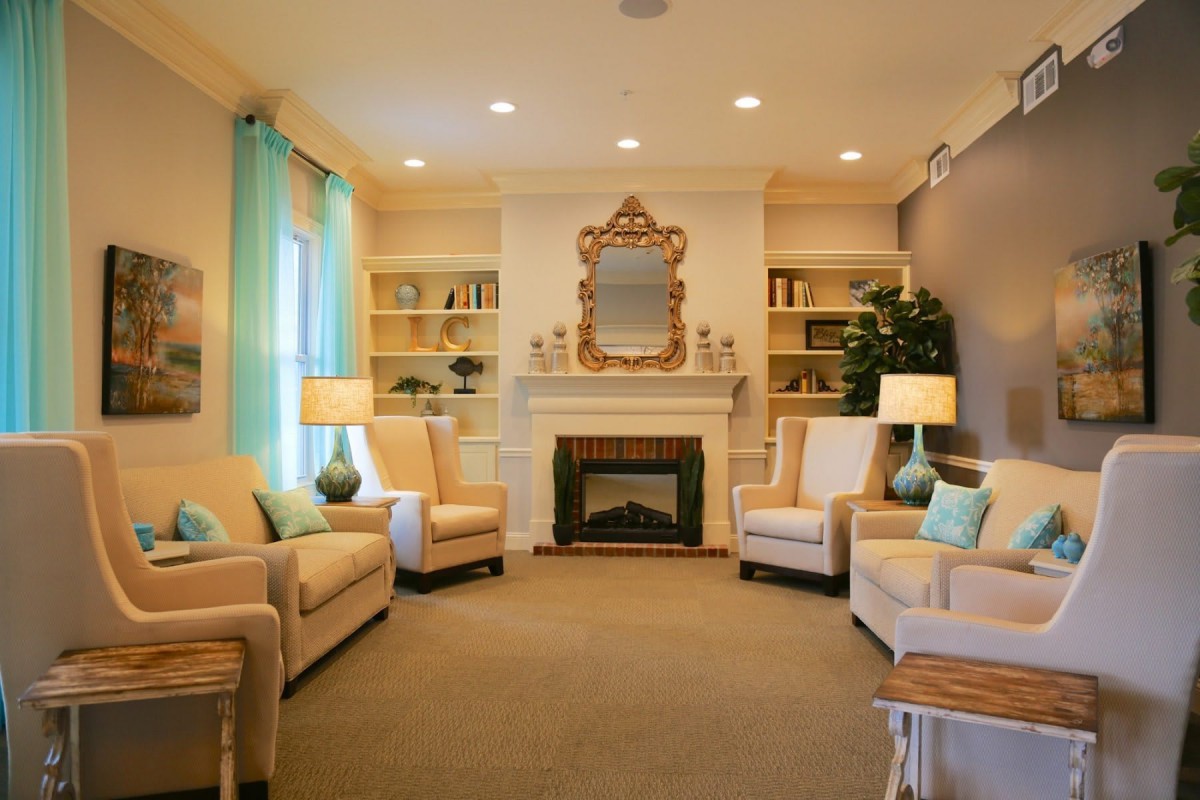Lakes Crossing Senior Care