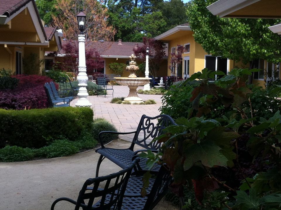 Gordon Manor