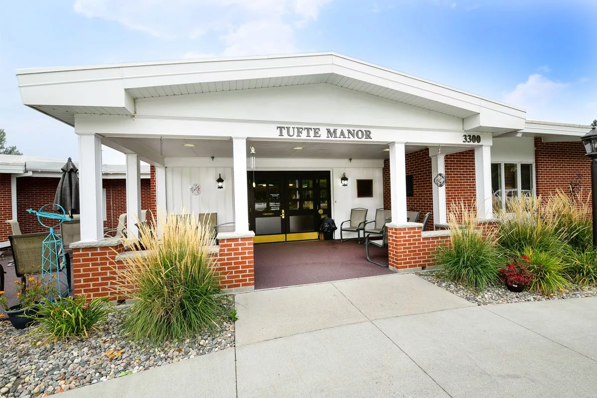 Tufte Manor-Valley Memorial