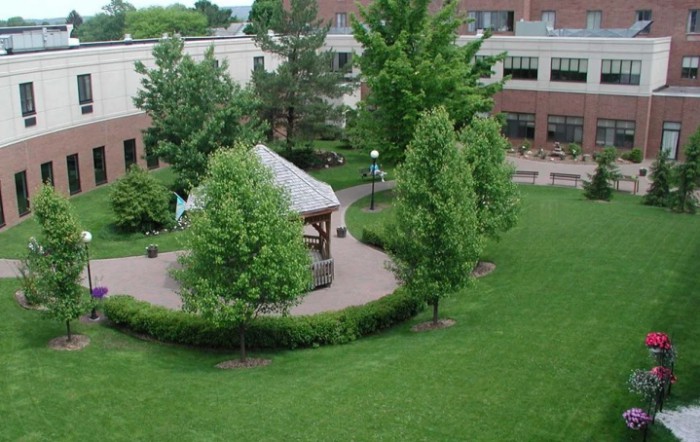 The Grand Rehabilitation And Nursing At Utica