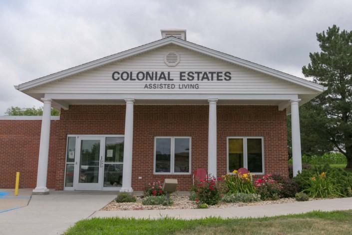 Front view of Colonial Estates Assisted Living.
