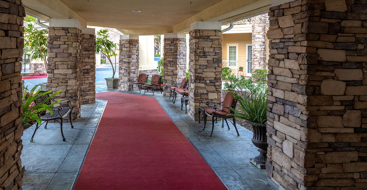 Holiday Simi Hills