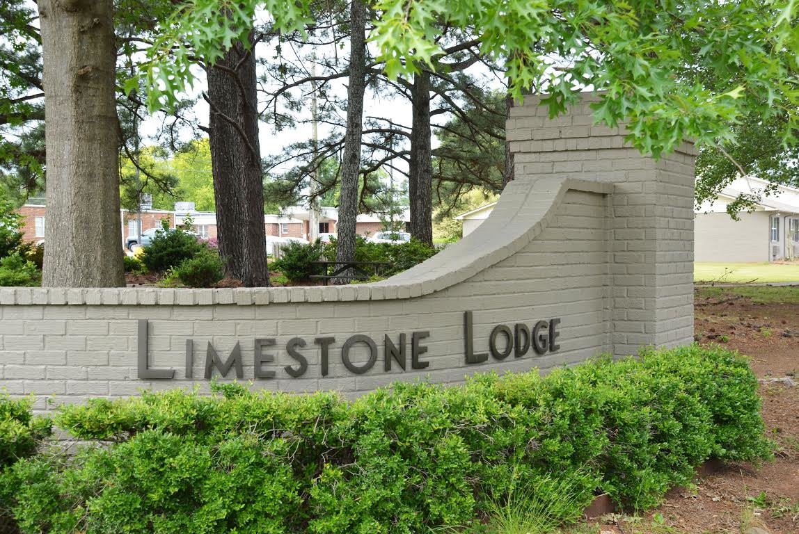Limestone Lodge West