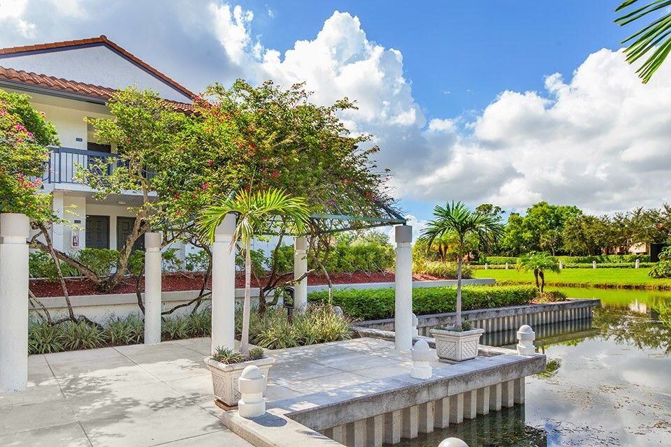 UpsideHoM Boca Raton