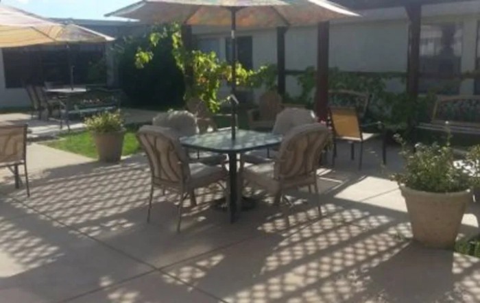 Mountain View Manor