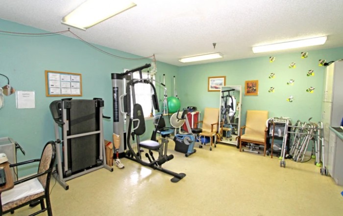 Crestwood Health Care Center