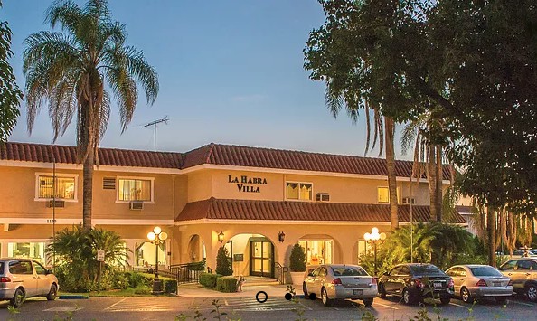 Bok Senior Hotel