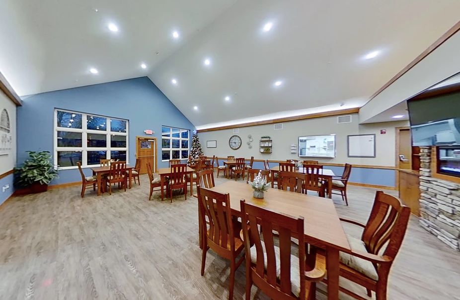 Suite Living Senior Care - Brooklyn Park