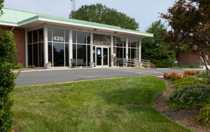 Dulles Health & Rehab Center