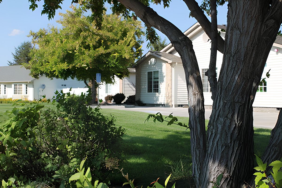 Ashley Manor Meadowlakes
