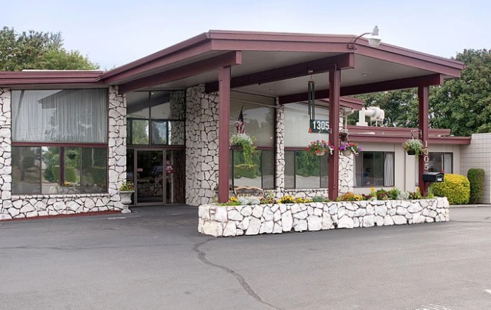 Riverside Nursing & Rehab Center