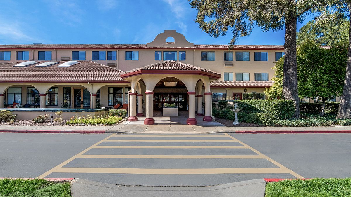 Holiday Redwood Retirement Residence