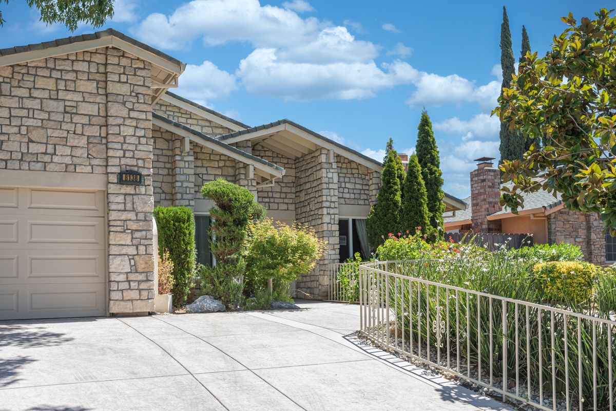 Robert Creek Villa II