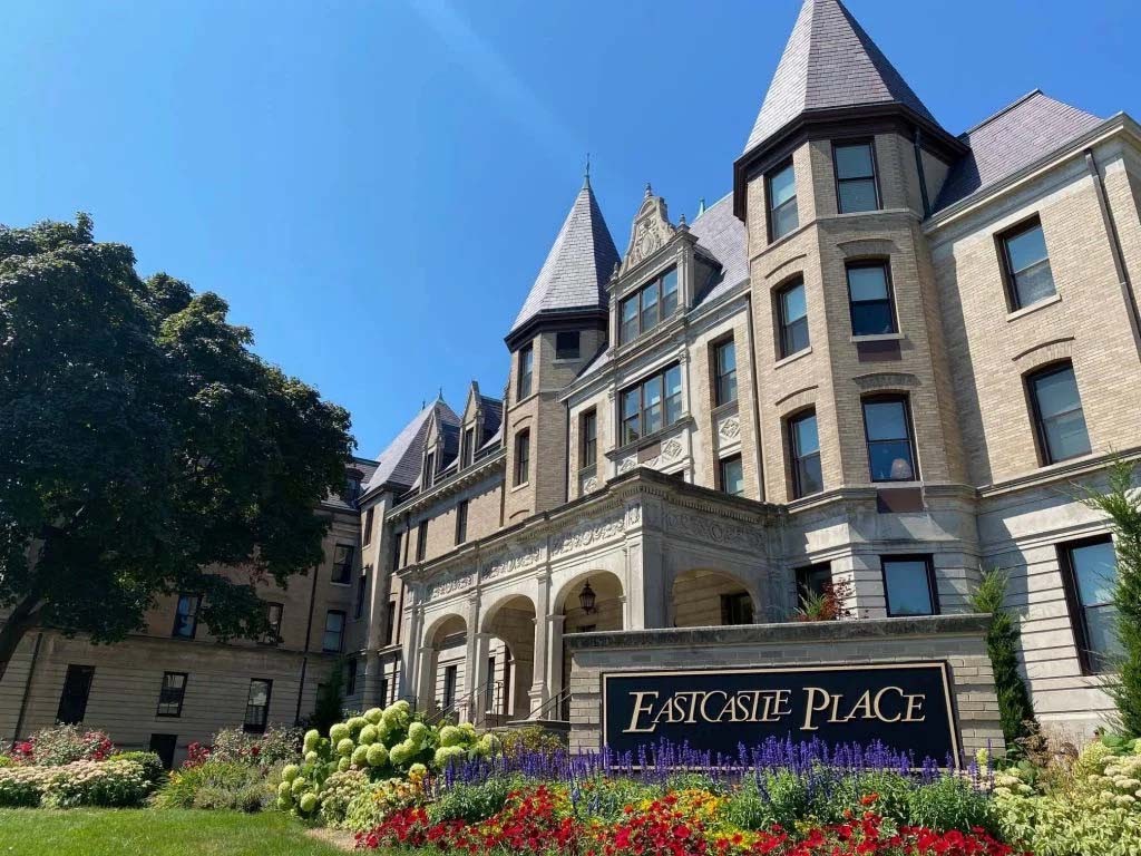 Eastcastle Place