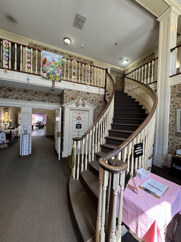 Colonial Hill of Rochester Care and Rehabilit