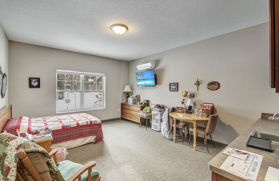Suite Living Senior Care - North St. Paul