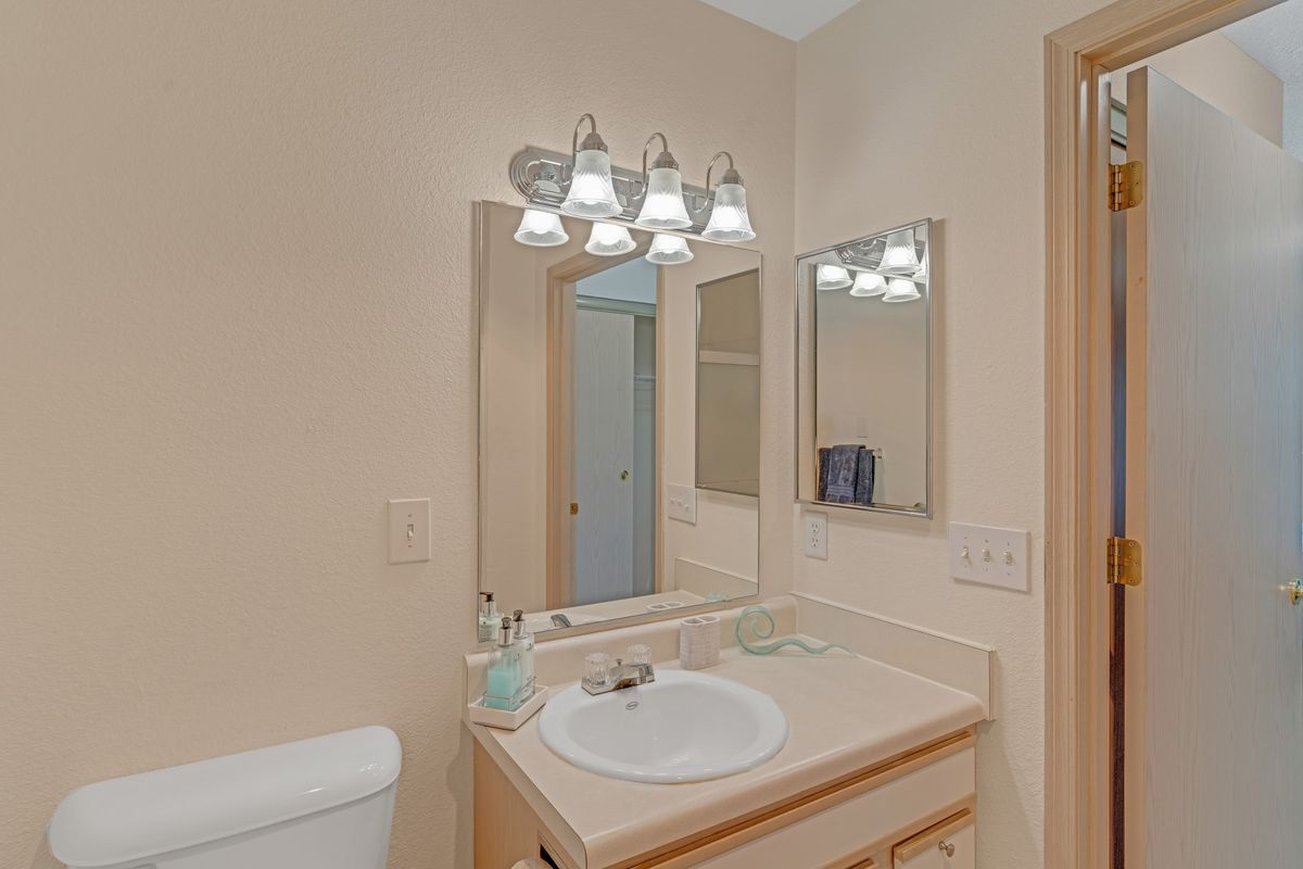 Holiday Bear Canyon Estates