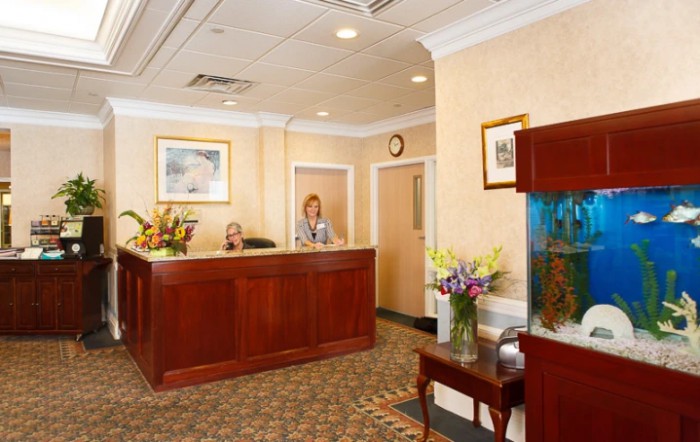 Life Care Center Of Plymouth