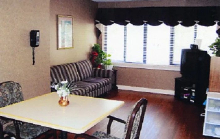 Maple Leaf Health Care Center