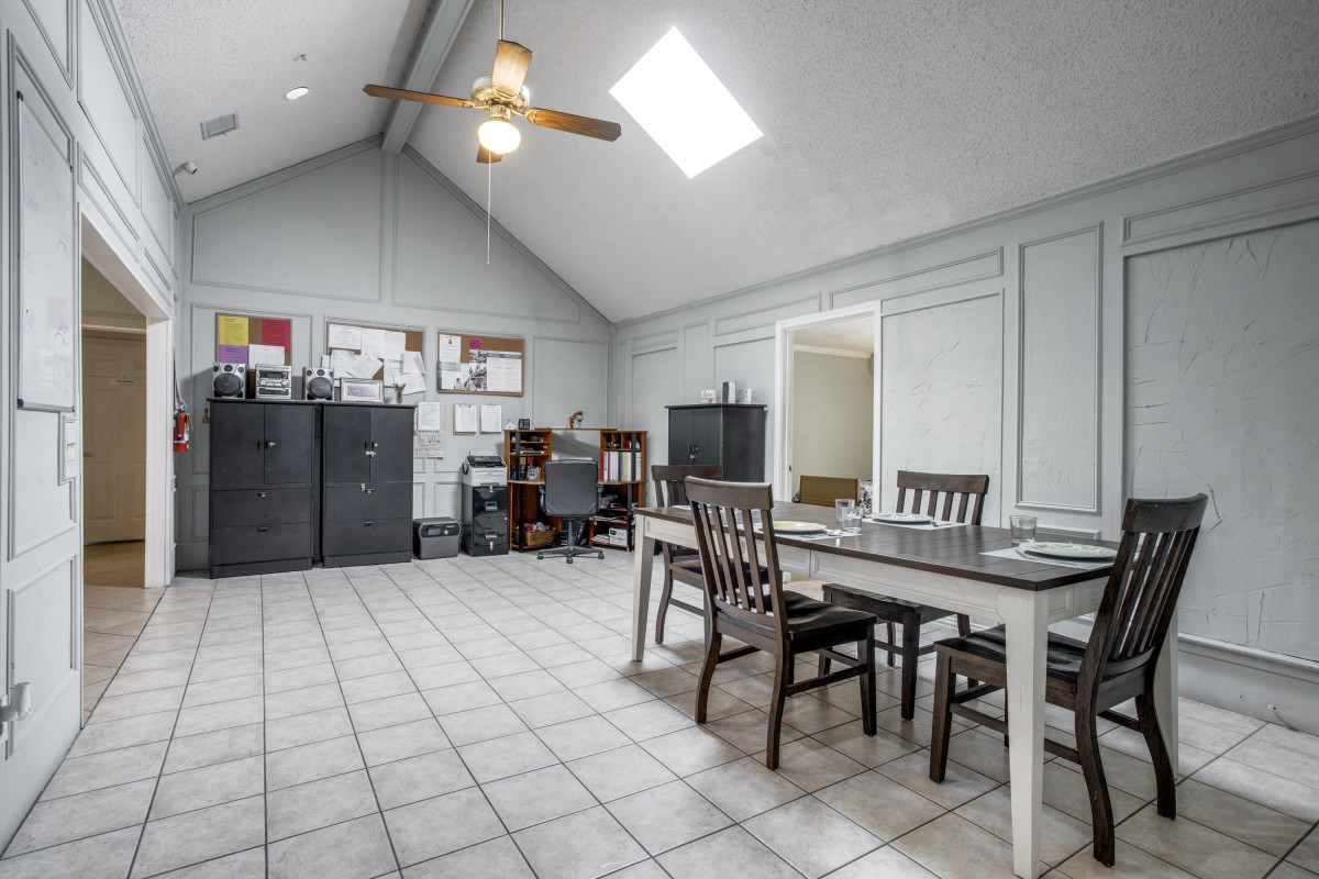 Silver Leaf Assisted Living at Merksem Court