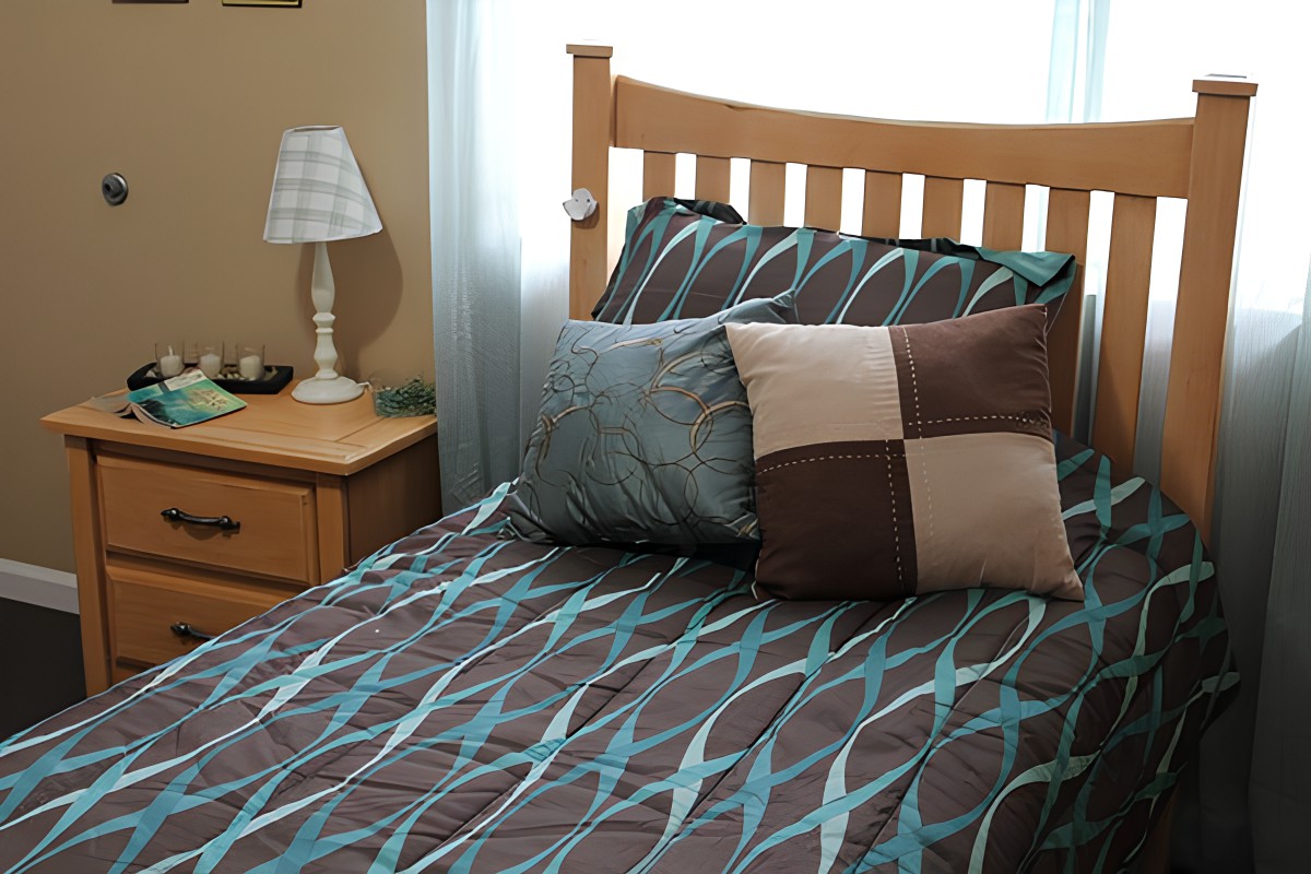 Ashley Manor Sage 2