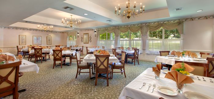 Knollwood Pointe