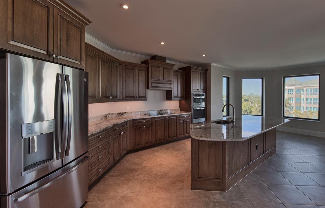 Chateau At Moorings Park