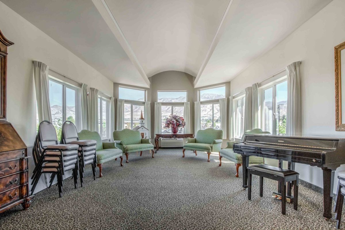 Pioneer Valley Lodge Gracious Retirement Living