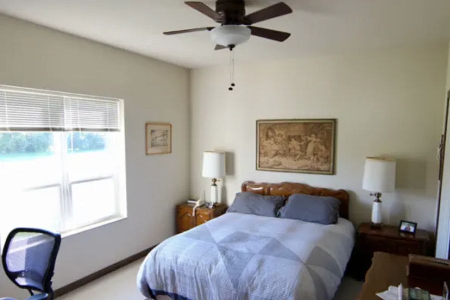 Deephaven Woods Senior Living