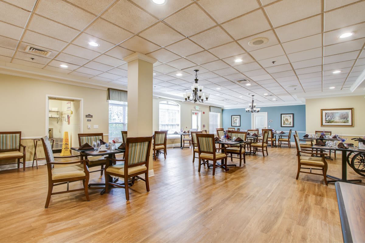 Charter Senior Living at Woodholme Crossing