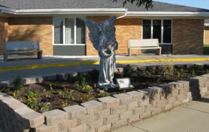 Elm Crest Manor