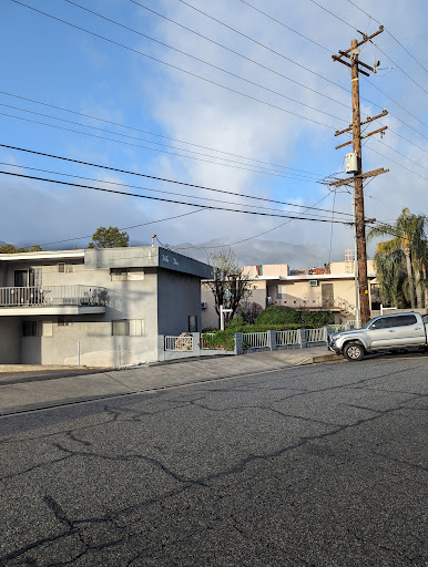 La Crescenta Healthcare Center