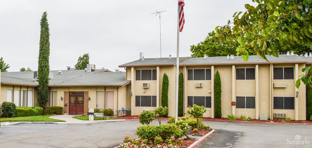 Auburn Oaks Senior Living