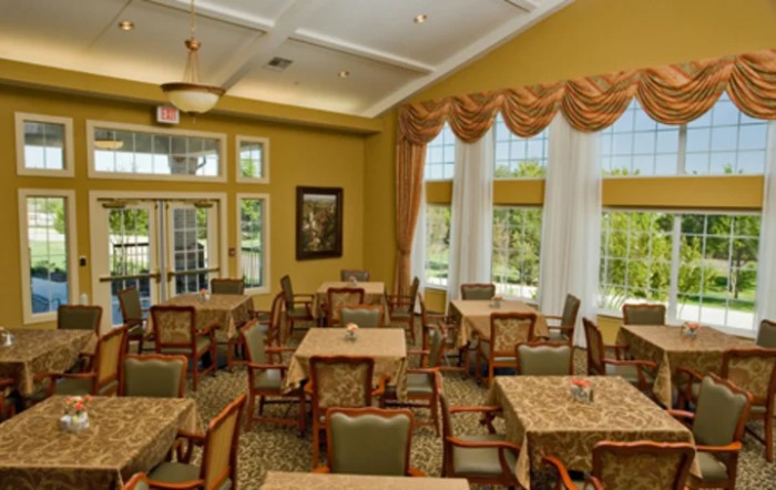 Crestview Court
