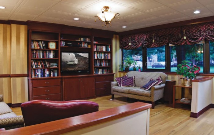 Sunharbor Manor