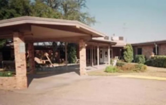 Oak Manor Nursing Center