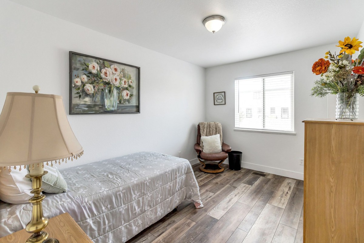 Ashley Manor - Evans 2
