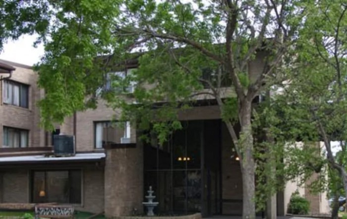 Brookview A Villa Center