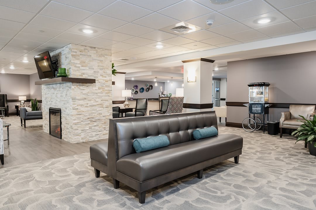 A modern lobby with contemporary seating and neutral decor.