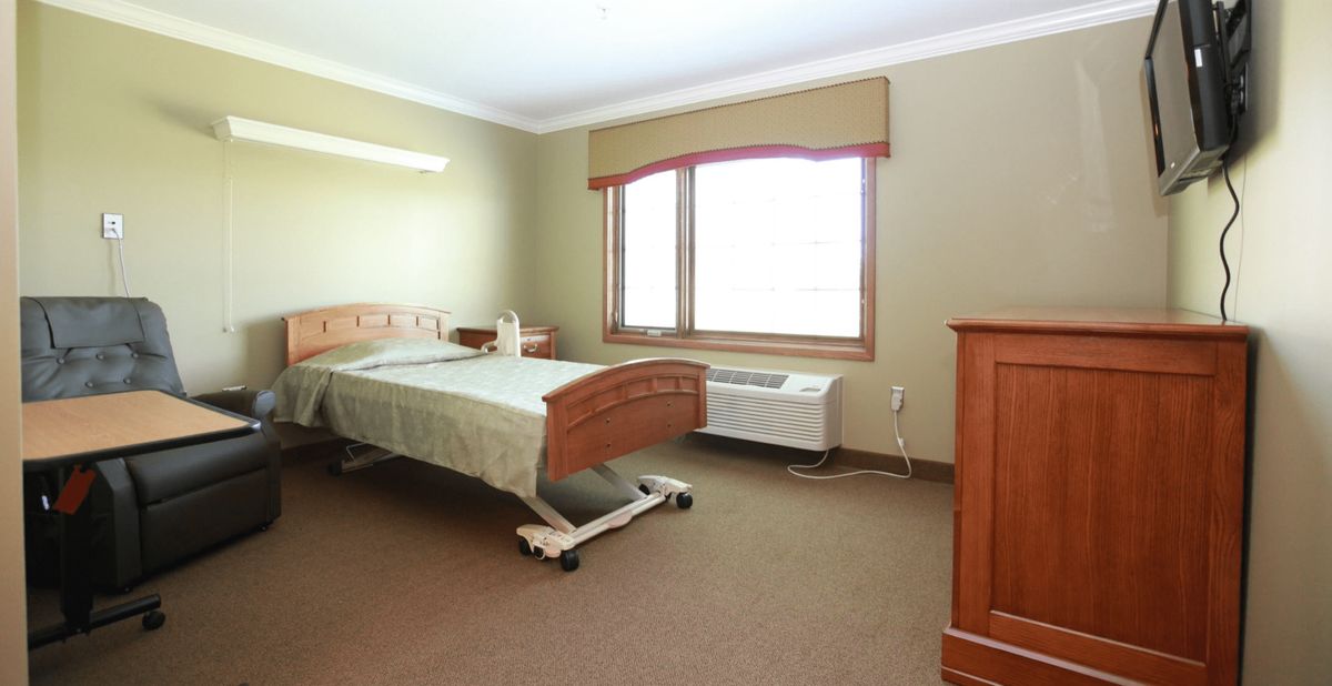 Holiday Resort Health & Rehab